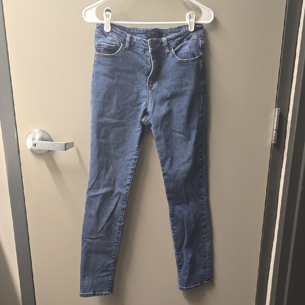 Stylish Blue Skinny Jeans for Women